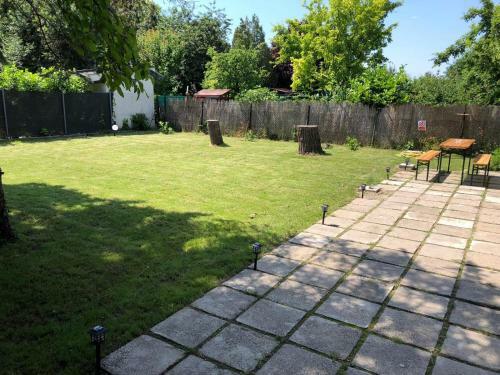 Lomb Apartman - G�rdony