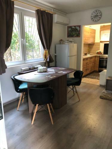 Lomb Apartman - G�rdony