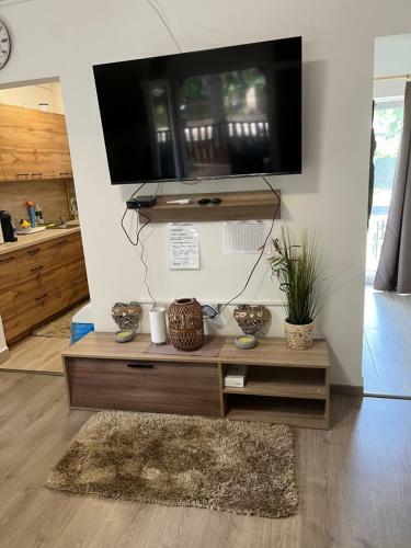 Lomb Apartman - G�rdony
