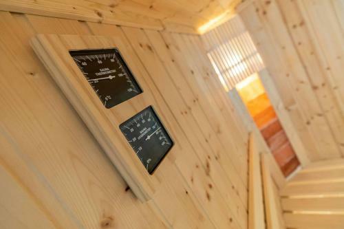 Villa Asz�vil�g Rezidencia With Sauna & Jacuzzi