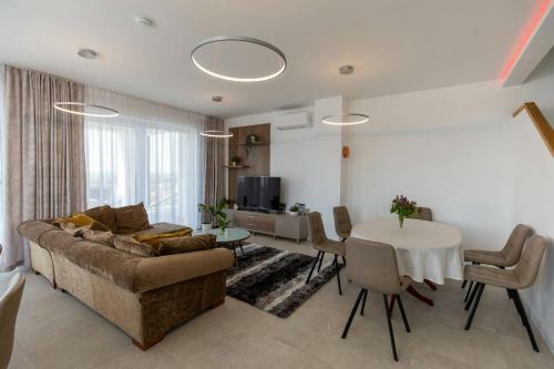 Villa Asz�vil�g Rezidencia With Sauna & Jacuzzi