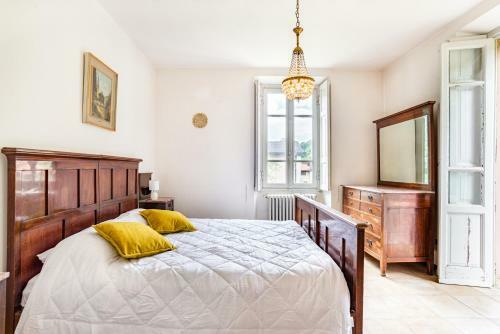 Apartamento Roomy '900 House Surrounded By Greenery With Parking!