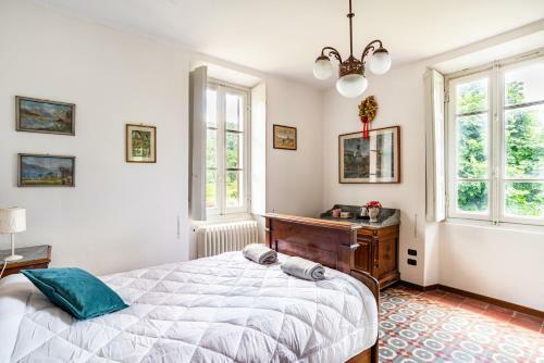 Apartamento Roomy '900 House Surrounded By Greenery With Parking!