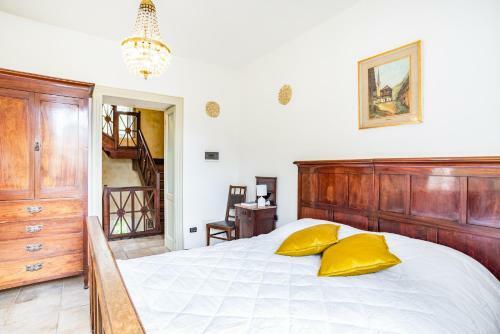Apartamento Roomy '900 House Surrounded By Greenery With Parking!