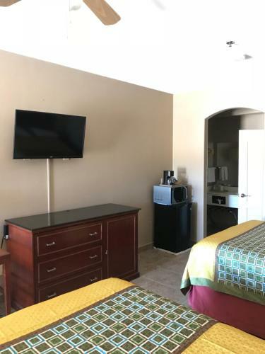 Motel Los Fresnos Inn And Suites