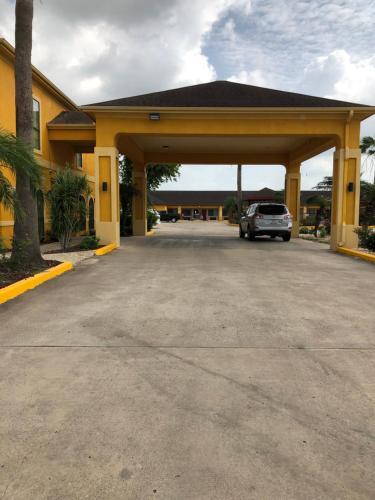 Motel Los Fresnos Inn And Suites