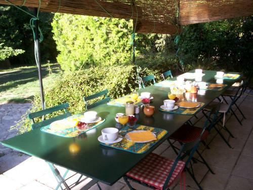 Bed & Breakfast Mas Grimaud - Chambres D'h�tes Familiales