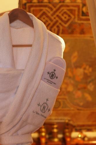 Hotel Abbaye Des Vaux De Cernay