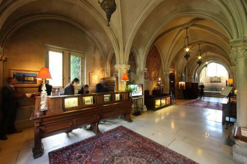 Hotel Abbaye Des Vaux De Cernay