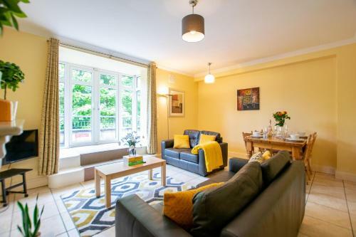 Gort Na Coiribe 4 Bedroom Duplex, By Shortstays