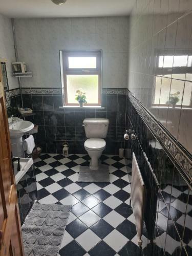 Connemara Stay With Nearby Beach & Amenities
