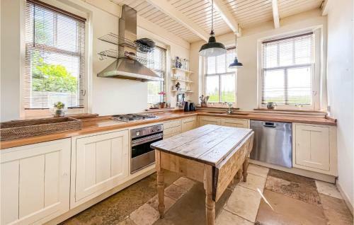 Stunning Home In Graauw With Wifi And 3 Bedrooms