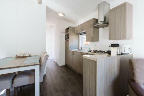 Chalet 140 - Goedereede - Not For Companies