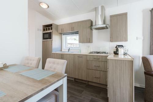 Chalet 140 - Goedereede - Not For Companies