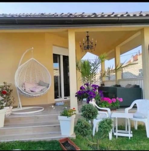 Top House