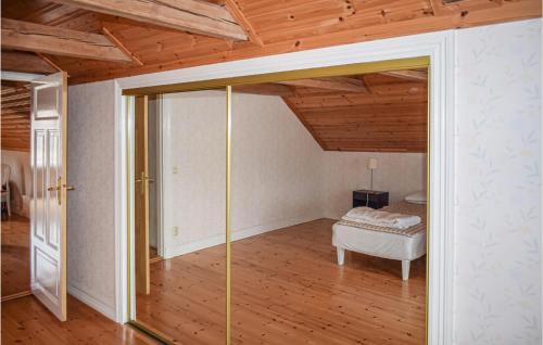 Awesome Home In Eksj� With Sauna, Wifi And 3 Bedrooms #332