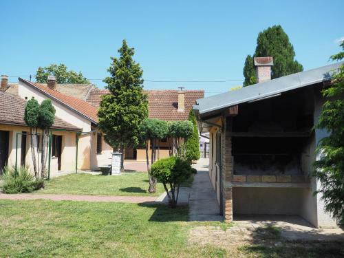 Exit Friendly House!