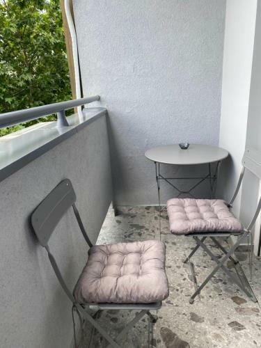 Tesla 8 Apartment