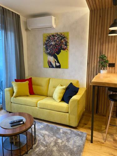 Tesla 8 Apartment