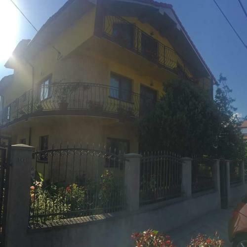 Hostal Casa Di Madi