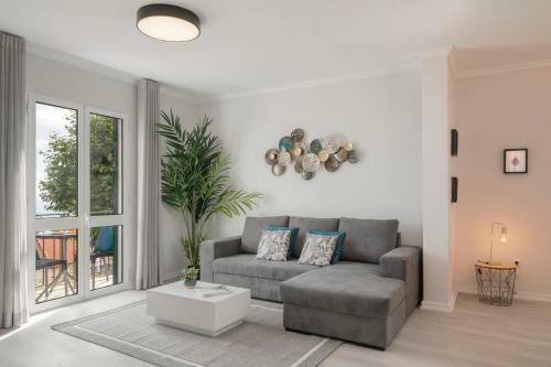Intelsol Calheta Apartments By An Island Apart