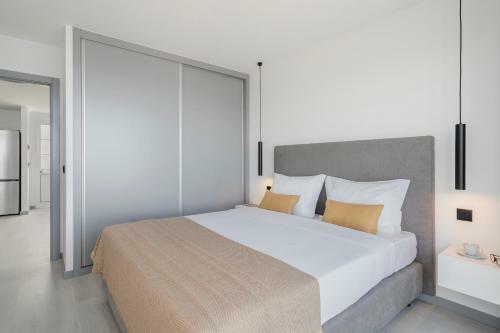 Intelsol Calheta Apartments By An Island Apart