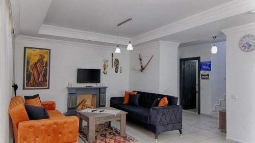 �l�deniz Ovac?k Ta M�stakil Havuzlu Villa