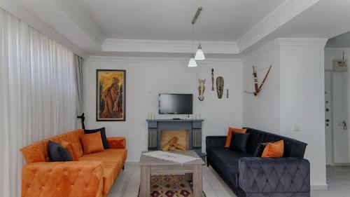 �l�deniz Ovac?k Ta M�stakil Havuzlu Villa