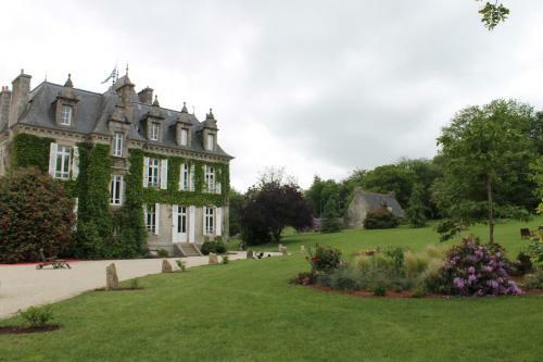 Bed & Breakfast Manoir De Kerangosquer