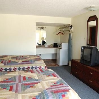Motel Ozark Inn & Suites
