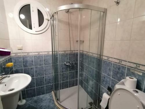 Denize S?f?r 3+1 Triplex Site ?�erisinde Havuzlu Villa