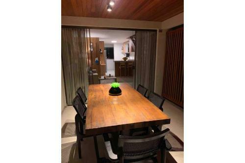 Lind�ssima Acomoda��o, Piscina, 30 Passos Da Praia!