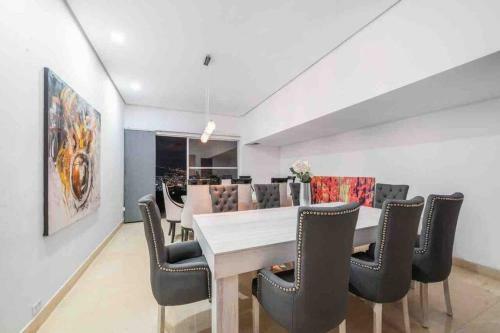 Luxury & Elegance Villa Exclusive In Medellin