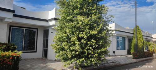 Agradable Casa Con Piscina En Tierra Caliente
