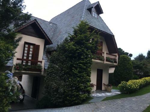 Lindo Chal� Com Vista Para Campos Do Jord�o