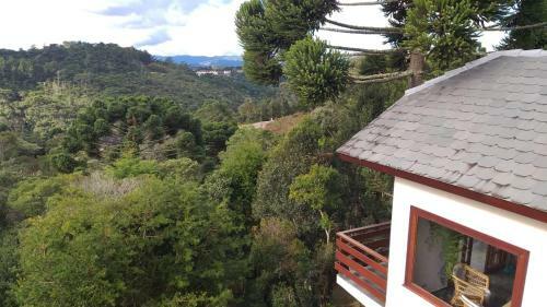 Lindo Chal� Com Vista Para Campos Do Jord�o