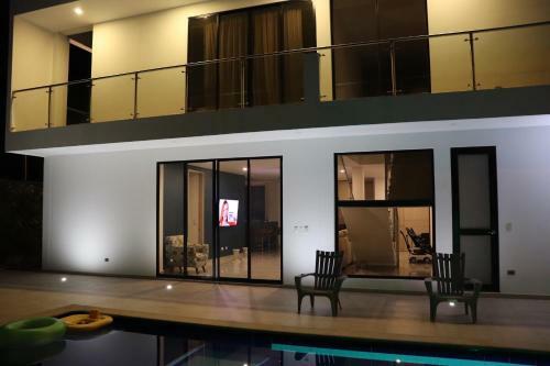 Villa Hermosa Casa Con Piscina Y Jacuzzi Privado