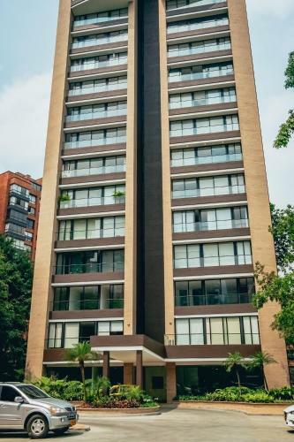 Apartamento Poblado, Great Location, Luxury Building