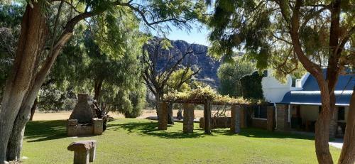 Buccara Willow Slopes Lodge