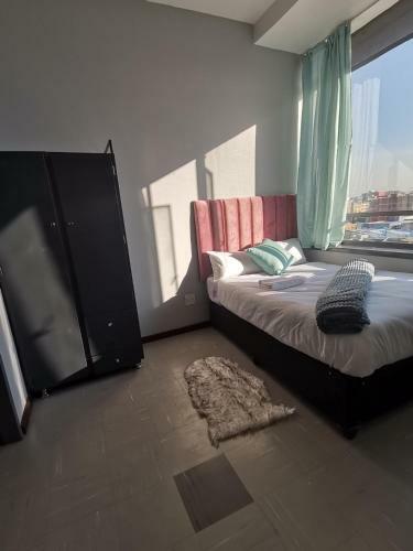 Lovely Bachelor Apartment With Free Outdoor Parking