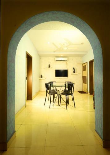 Hotel Oikos Kariyad