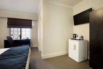 Enfield Hotel