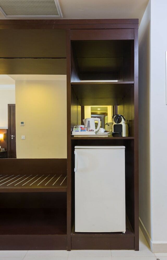 Le Corail Suites Hotel
