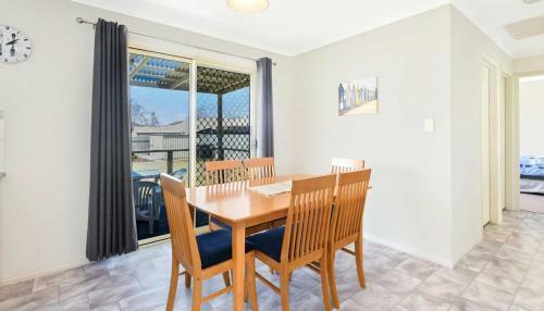 Cosy Shack Close To Surf Beaches, River And Shops