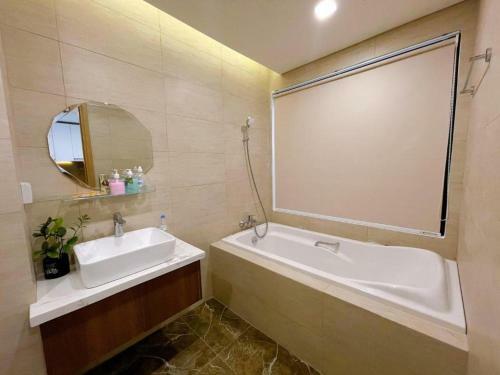 Apartamento C?n H? Studio Flc Sea Tower View Bi?n - Hung Tour