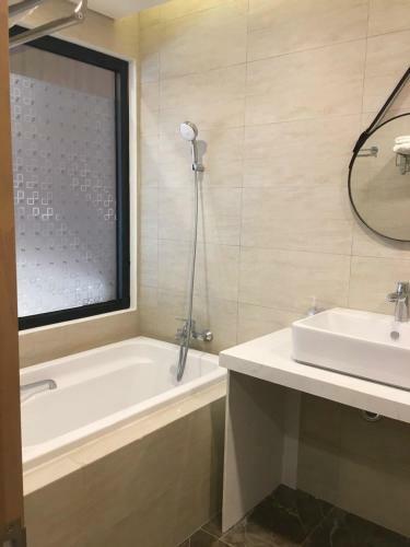 Apartamento C�n 10 C?n Flc Sea Tower Studio Gi??ng ?�i 4 Ng??i