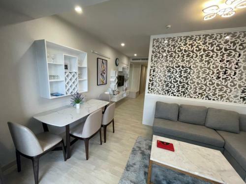 V Luxury Goldcoast Apartment Nha Trang