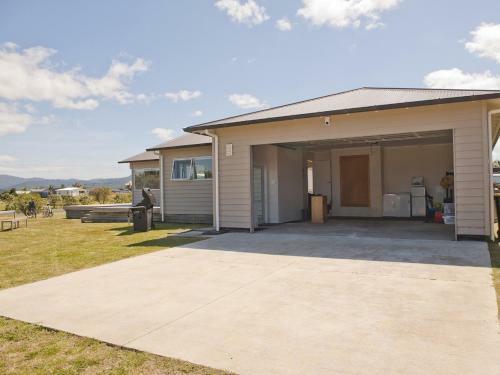 Views On Matarangi - Matarangi Holiday Home
