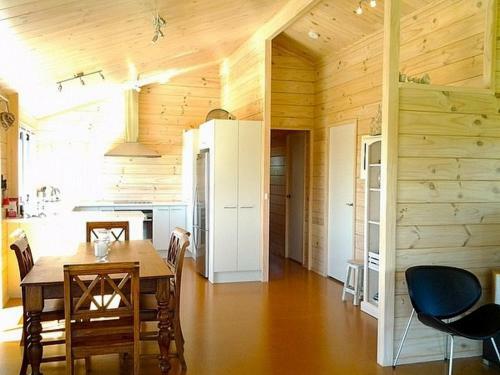 Kowhai Retreat - Matarangi Holiday Home