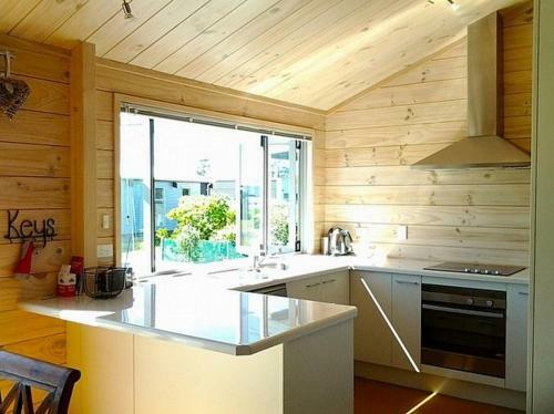 Kowhai Retreat - Matarangi Holiday Home